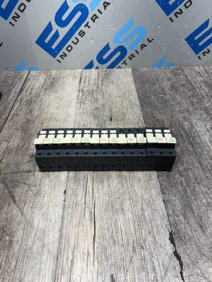 SCHNEIDER DF103 Electrical/PLC/Automation | ESS Industrial Equipment Sales (3)