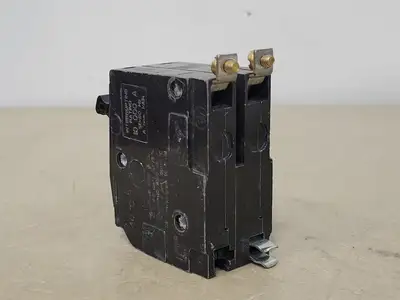 USED SQUARE D QOB215