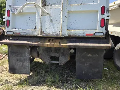 USED 2015 PETERBILT 579