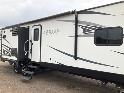 Used 2017 KEYSTONE 330BHSL Campers, Caravans, Motorhomes Michigan US | Miedema Asset Management Group #1355374