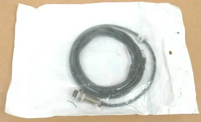 NEW ALLEN BRADLEY 872C-DH4CP12-E2 INDUCTIVE PROXIMITY SENSOR 872CDH4CP12E2