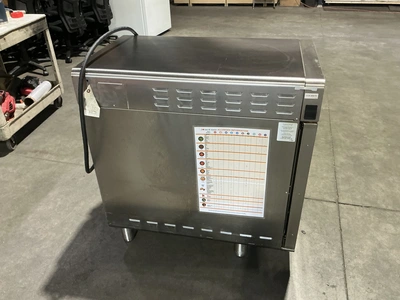 Used ALTO-SHAAM VMC2-H3H SX HALF-SIZE VECTOR® H MULTI-COOK OVEN - 208-240V/3PH Electric Ovens Michigan US | Miedema Asset Management Group #1370190