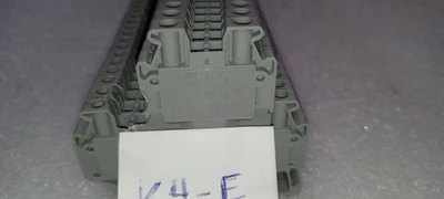 USED Phoenix Contact UTTB-4