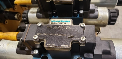 USED REXROTH 4WE10J40/CG24N9DK24L2