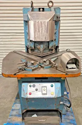 Amada Amada CSH-220 Notcher Machines | Amiron Machinery (1)