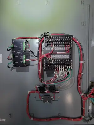 5kV Motor Control Center (MCC) Unit w/ (4) Breakers & (2) Load-Break Switches