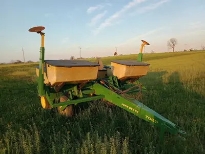 Used JOHN DEERE 7000 Planters Pennsylvania US | Trustworthy Equipment #1403564