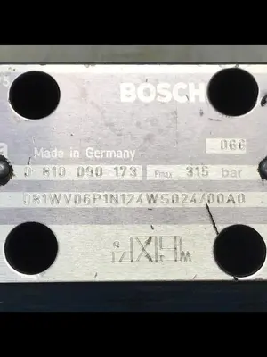 USED BOSCH 0 810 090 173