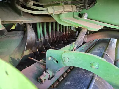 USED 2019 JOHN DEERE L341