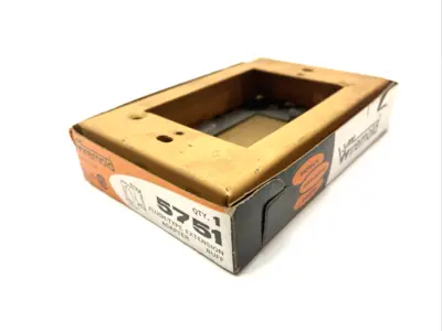 New | in-Stock Wiremold Flush-Type Extension Adapter LOT OF 3 MISSING HARDWARE Misc Electrical & Power Parts Michigan US | Maverick Industrial Sales #1502415