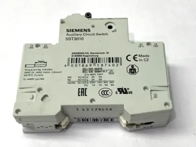 USED SIEMENS CIRCUIT BREAKER 1P 10A W/ 5ST3010 AUXILIARY SWITCH
