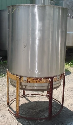 USED 250 GALLON PERCOLATION  TANK PERCOLATION  TANK