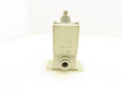SMC VX230HZ3A 2-Way Solenoid Valve NC 24VDC Coil 3/8" Push Connect Lot of 6