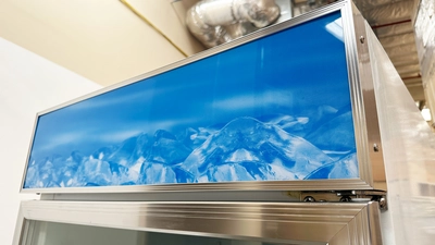 171-0365 31" Single Glass Door Self Contained Freezer
