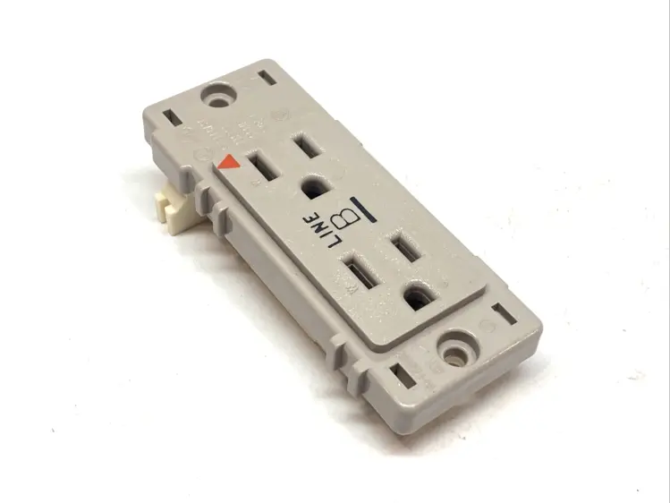 New | in-Stock Steelcase Line-B Duplex Receptacle 15A Electrical Fittings Michigan US | Maverick Industrial Sales #1402043