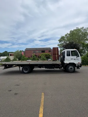 USED NISSAN UD 2600LP