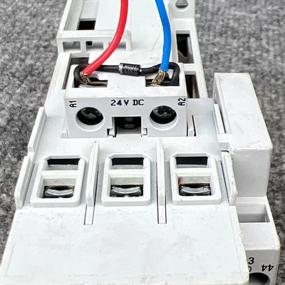 Used Allen-Bradley 100-C30Z*00 PLC Contactors California US | Davliegogo LLC #1706911