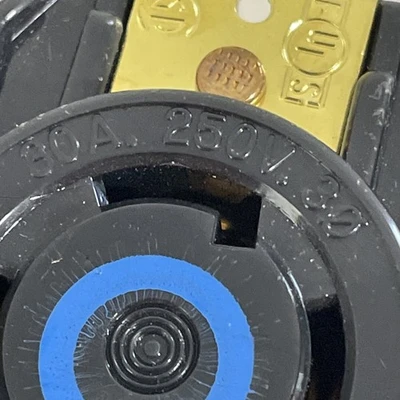NEW Hubbell Twist Lock