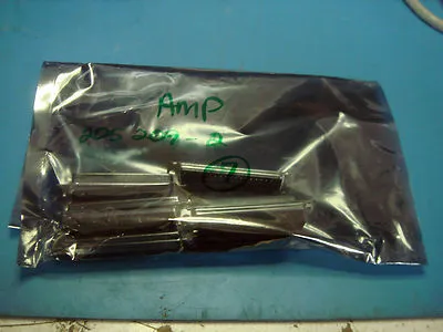 NEW TE Connectivity / Amp 205209-2