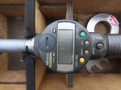 Mitutoyo 568-468-10 Borematic Digital Bore Gage 1.2-1.6" Range 0.00005"