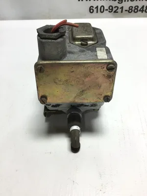 Barksdale DPDIT-A3 Pressure/Vacuum Actuated Switch
