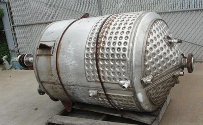 SPC5860  Tank 250 gallon vertical tank, Stainless Steel, 25 psi @ 350° F internal, 125 psi @ 350° F half jacket, .75 hp agitator, conical