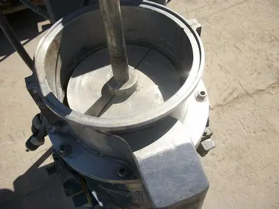 USED SZEGVARI Q2