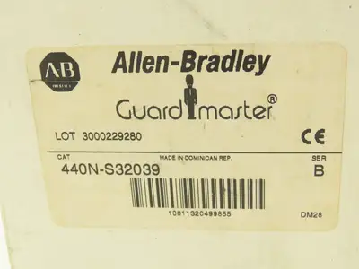 Allen Bradley 440N-S32039 B SIPHA Guardmaster Safety Interlock Switch Sensor