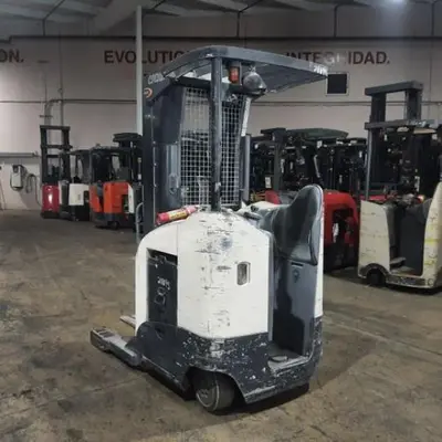 USED 2019 CROWN RR5725-45
