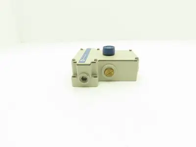 Telemecanique XY2-CEH7 Cable Right Pull Safety Stop Switch 240V 3A