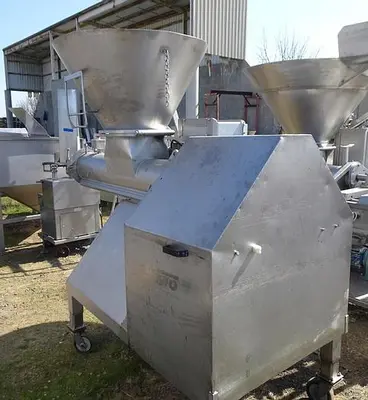USED 1997 SIMO INDUSTRIES TYPE SFM 230