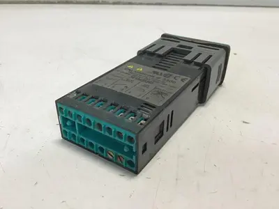 USED CAL CONTROLS CAL 3300