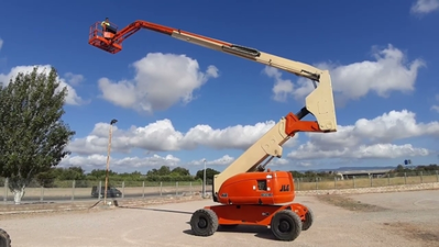 USED 2024 JLG 800AJ