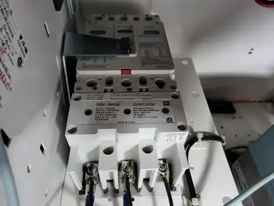 Used EATON SVX007A1-5A4N1 Switchgears British Columbia CA | Lenmark #240171