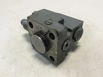 USED VICKERS DG4V-3-2AL-M-U-HL7-60
