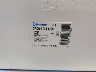 USED FINDER STANDARD FILTER FAN UNIT, 24VDC, 147 CFM FREE FLOW