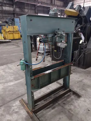 75 TON DAKE MODEL #6-275 AIR-HYDRAULIC H-FRAME PRESS: STOCK #23521