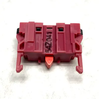 USED IDEC HEAVY DUTY CONTACT BLOCK, 22MM, RED, FINGER SAFE