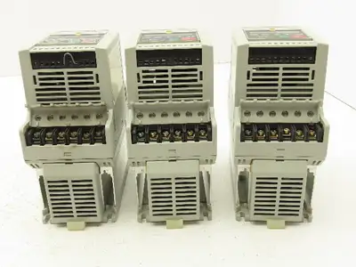 Allen Bradley Speed Controller 380-460V 2.8A 1HP Ser.C Lot of 3