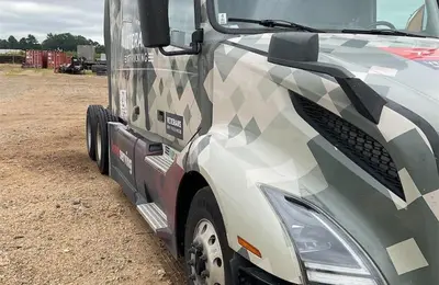 USED 2019 VOLVO VNL64T760