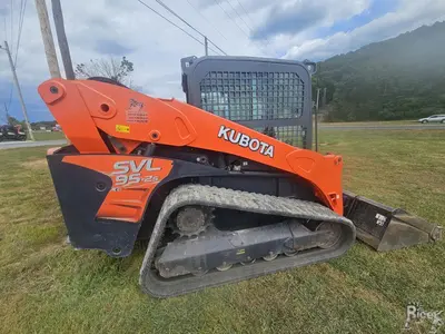 USED 2019 KUBOTA SVL95-2SHFC
