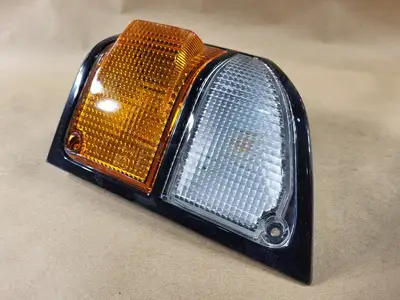 NEW TOYOTA 81521-60390