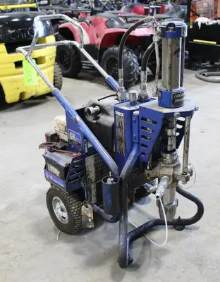GRACO GH-733ES Sprayer/Pump | Levy Recovery Group (2)