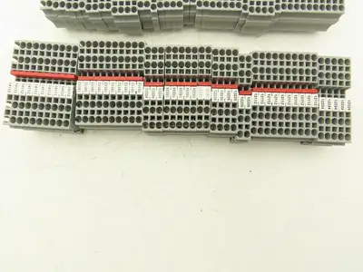 Eaton PT 2.5-4 Feed-Through Terminal Block Gray 4 Wire 600V 2.5mm² Lot of 148