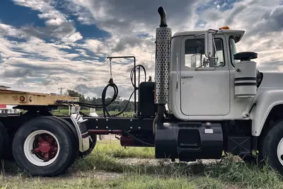 Used 1989 MACK R688ST Conventional trucks Louisiana US | Proxy Equipment #1385065
