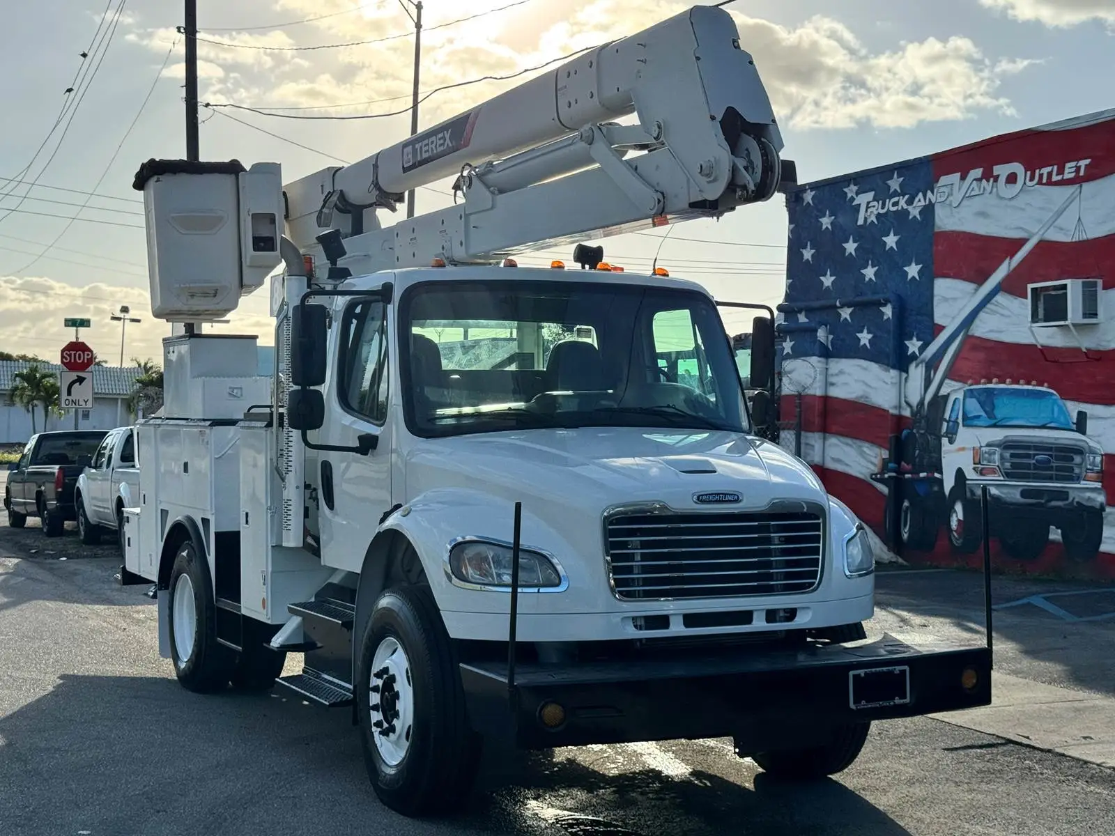 Used 2015 FREIGHTLINER M2 106 Tractors & Trailers Florida US | Truck and Van Outlet #1506283