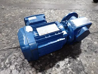 USED SEW EURODRIVE SF37 DRN71M4