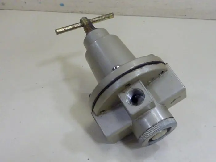 Used KONAN ELECTRIC RV2-03-8A Regulators | Ideal Machinery #661588