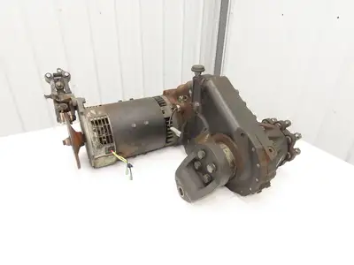 Caterpillar LNAJ4002 Forklift Left Front Drive Axle & Motor 8-Lug Off EP18KT