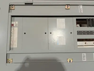 Used 2003 CUTLER-HAMMER POW-R-LINE 3A Switchgears British Columbia CA | Lenmark #1427031